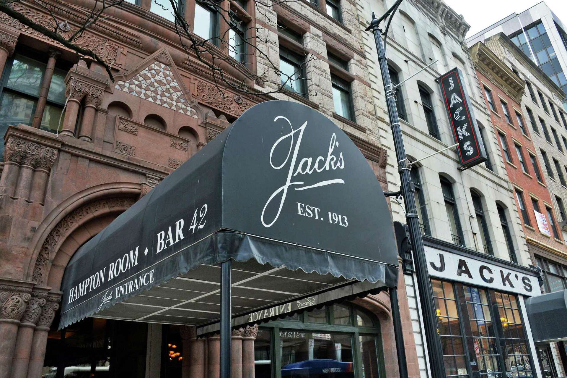 Dining room at Jack's Oyster House in Albany, NY